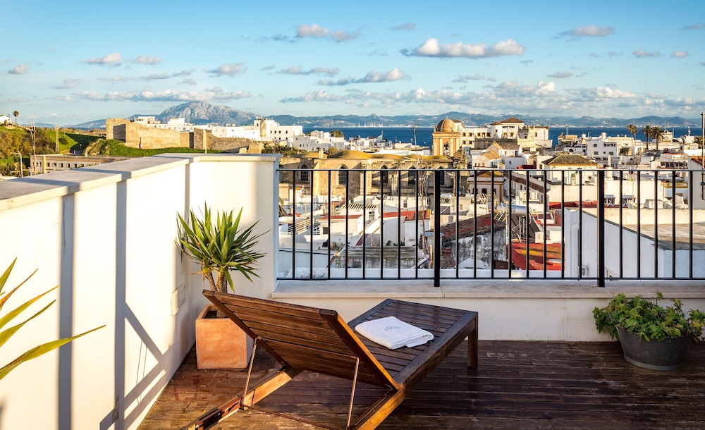 Hotel Room Tarifa - Image 1