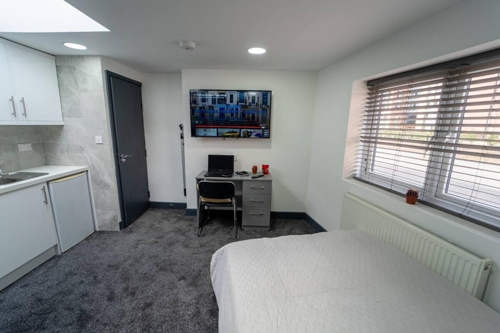 Spacious Comfortable Studio Near the University view 3