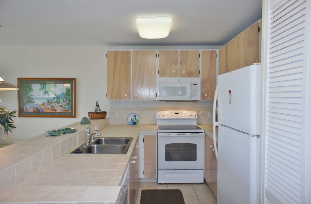 Direct Ocean Front In-unit Wifi Concierge Included - Vrkcv