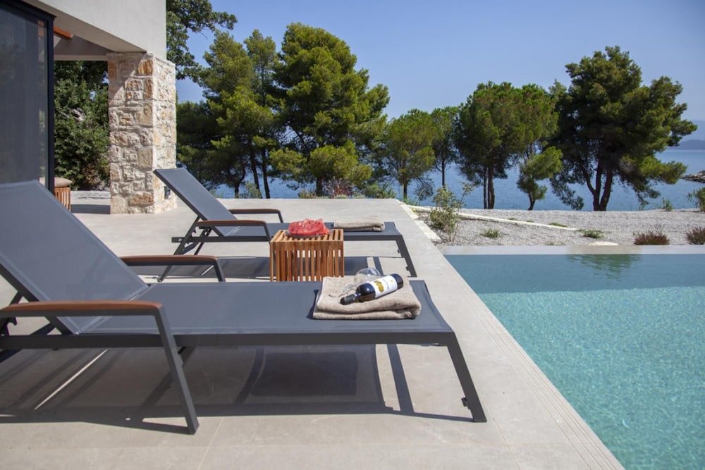 Theros Estate 2- 2 BED