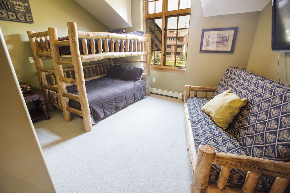 WestWall Lodge - Property Image 17