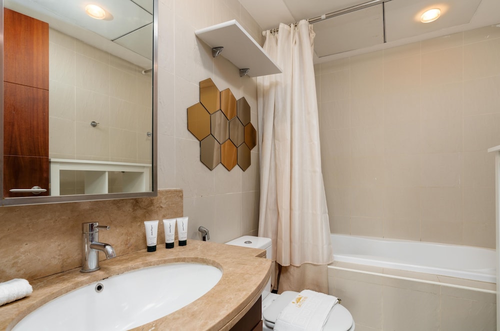 Lux BnB Stand Point -Burj Views