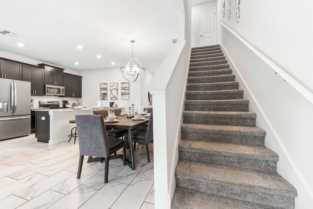 8917 Stinger Drive
