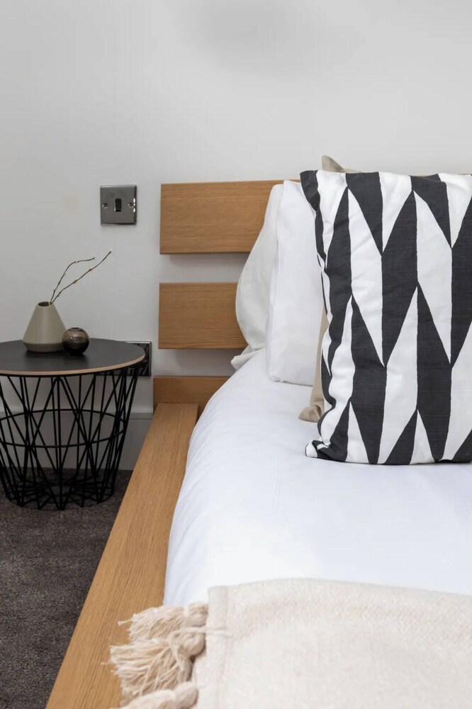 Bright & Stylish 2BD Flat - Brockley