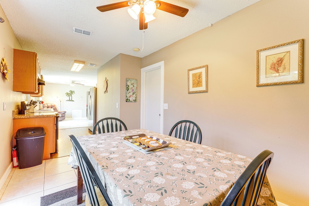 6 Mi to Beach: Port St Lucie Home w/ Fenced Yard