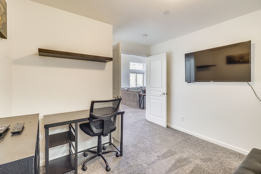 Sparks Home w/ Lake Access, 5 Mi to Downtown Reno! - Property Image 22