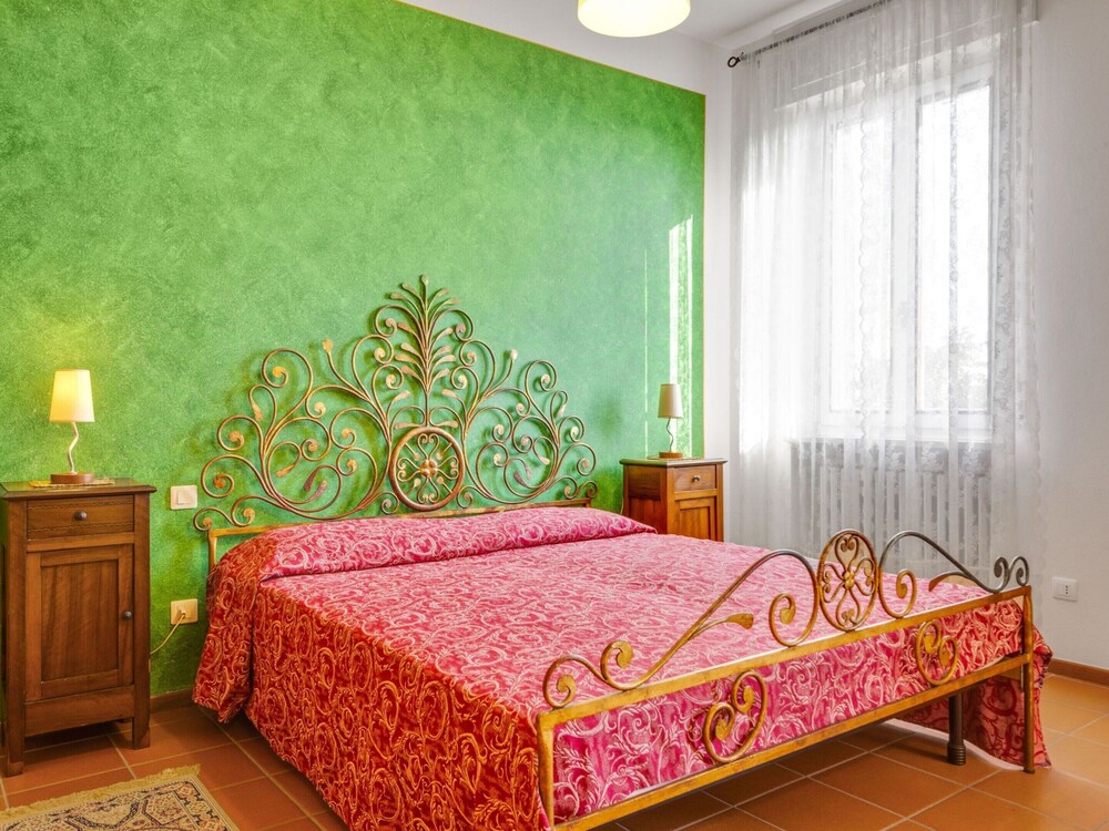 Beaming Holiday Home in Marciaga With Pool, Garden,terrace
