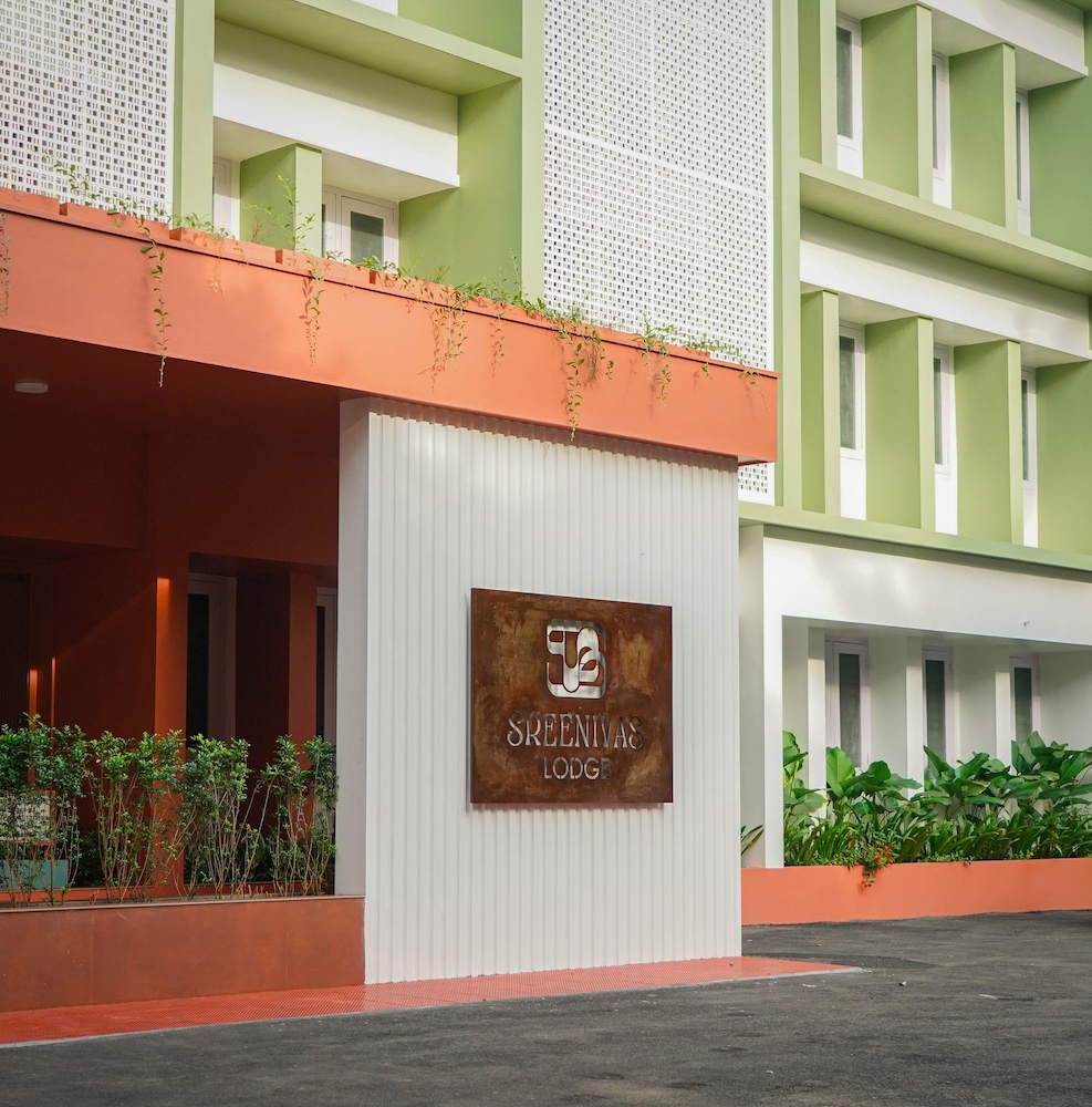 Sreenivas Lodge by Copperfolia