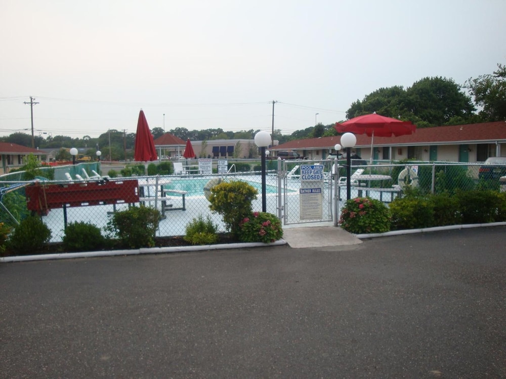 Economy Motel Inn & Suites