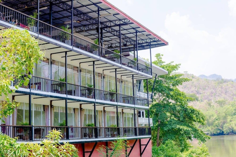 Pechmaneekan Beach Resort