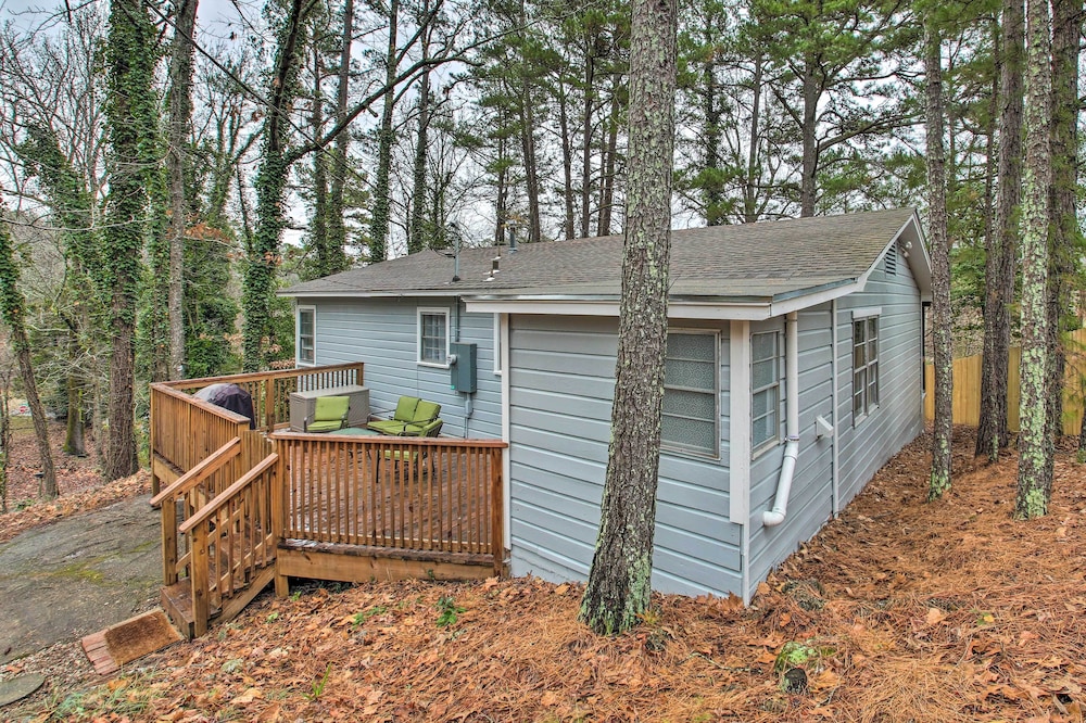 Centrally Located Hot Springs Home w/ Deck! view 2