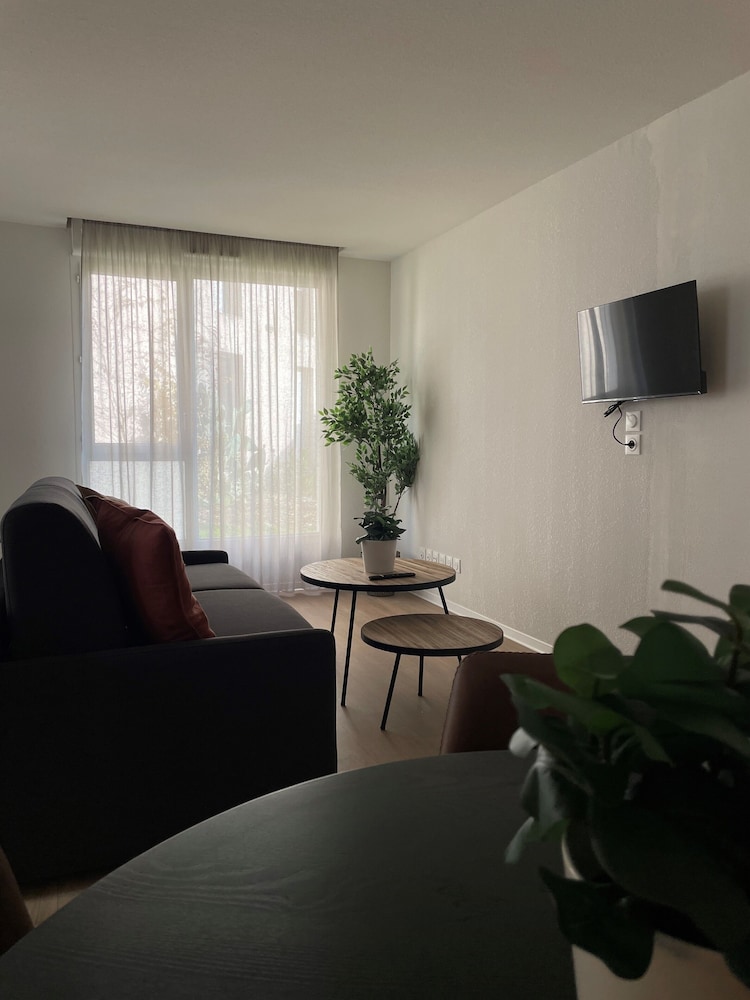 Montpellier Vacations - Apparteo Montpellier - Property Image 14