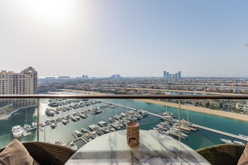 Tiara Residences - Mint Stay