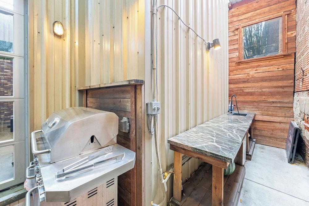 Bamboo Loft 6BR