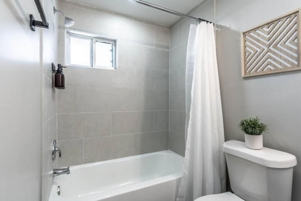 Stylish 1BR Urban Retreat