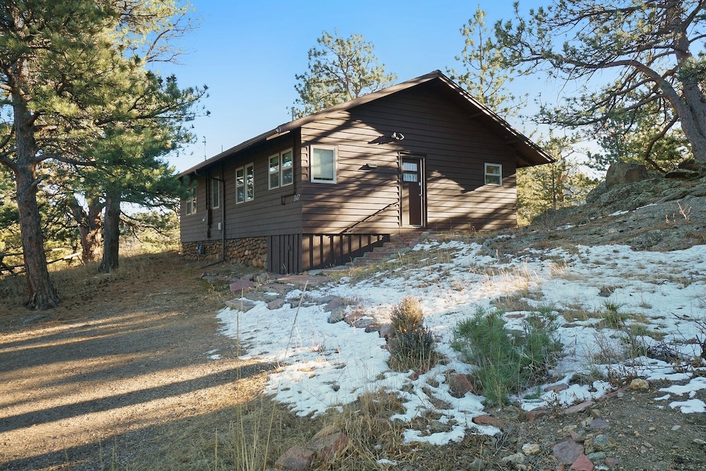 O'deer Cabin - Pet Friendly - Estes Park -- Ev#3241 2 Bedroom Cabin by RedAwning
