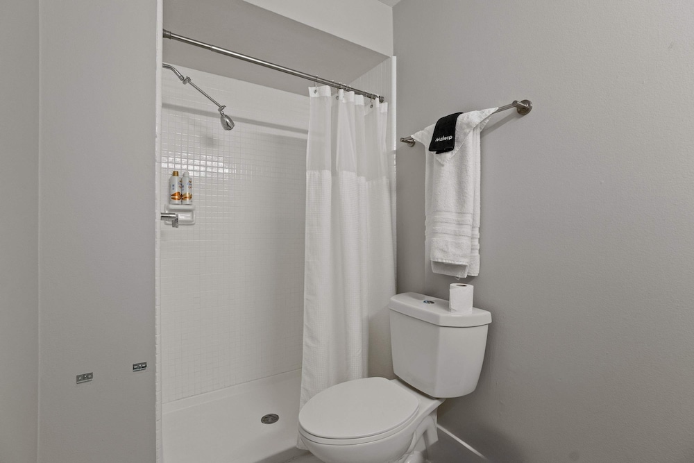 Cozy 2BR 2BA Apartment for the Family