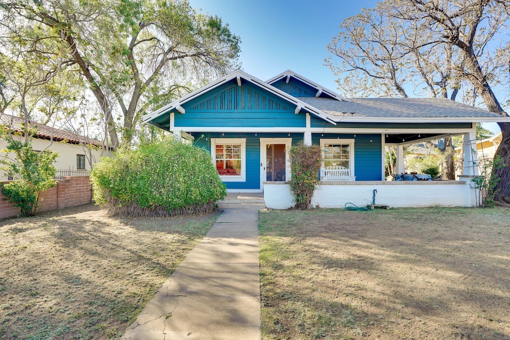 Vintage Home w/ Mtn Views: 12 Mi to Patagonia Lake