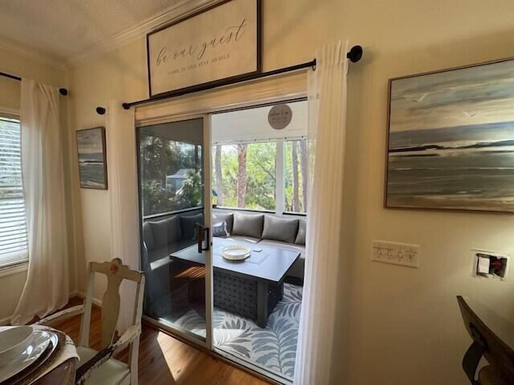 Beautifully Appointed 3-bed, 2.5-bath Home, Great Location Near Beach & Club