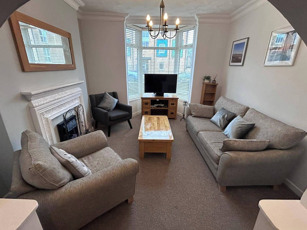 Family-friendly Cosy Home With a Spacious Garden