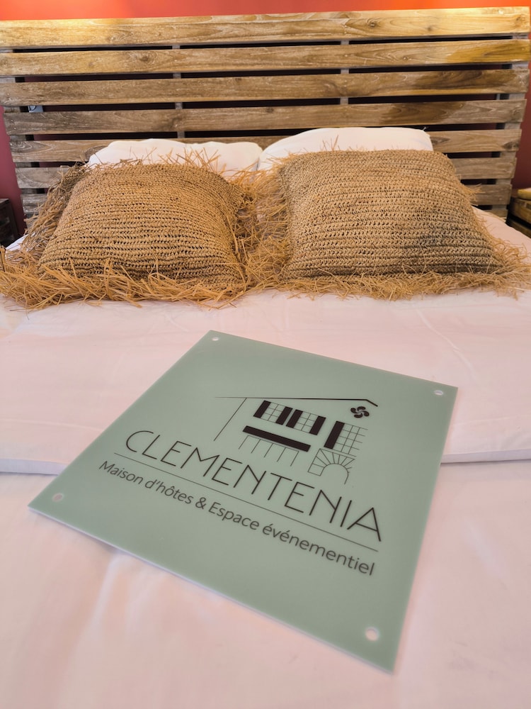 Clementenia