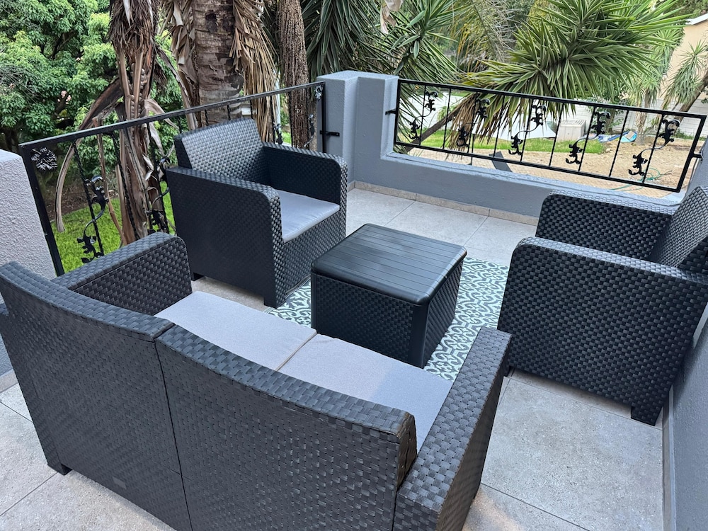 Bryanston Luxury Secure 4BR Haven