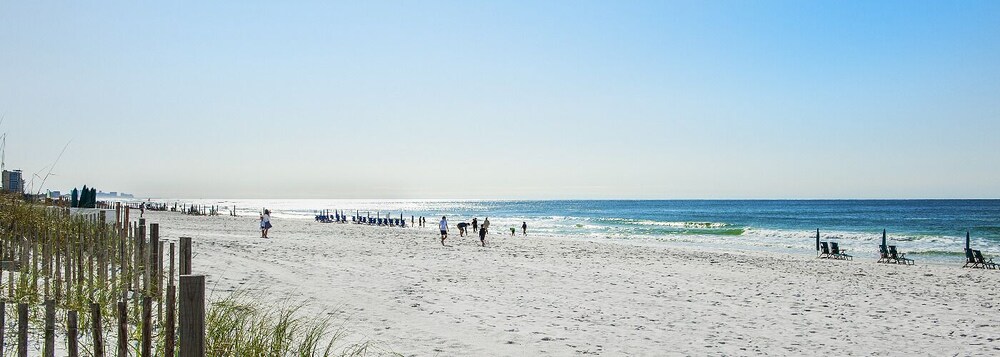 Getaways at Destin Holiday Beach Resort