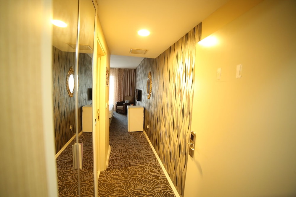 Gunes Suites