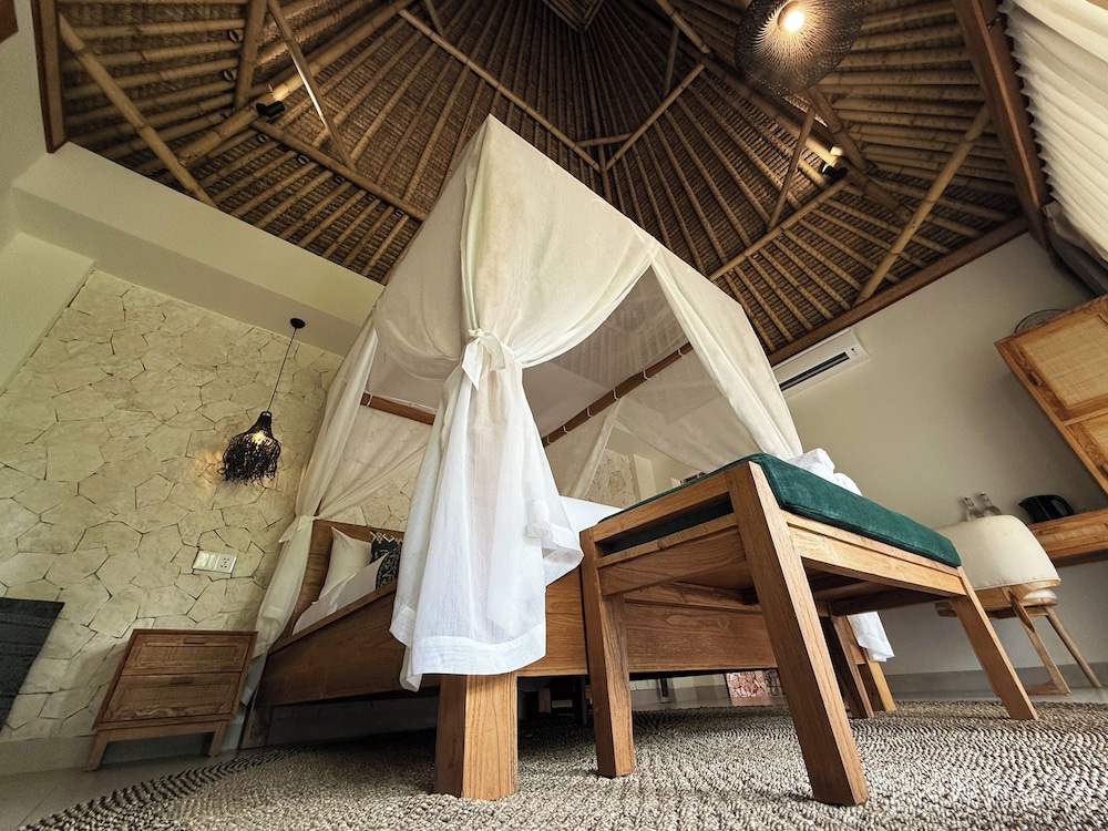 ARYA Sumba