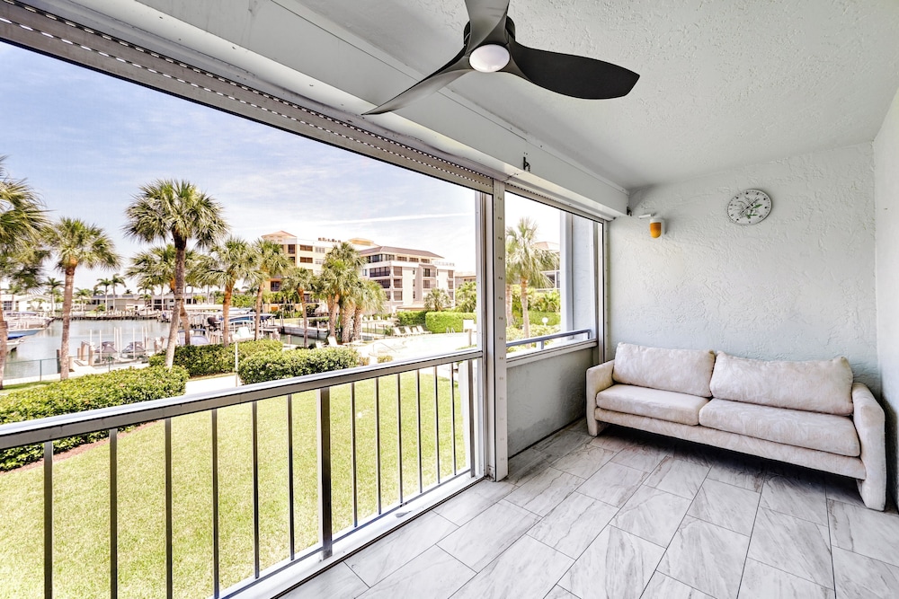 Waterfront Marco Island Condo < 1/4 Mi to Beach!