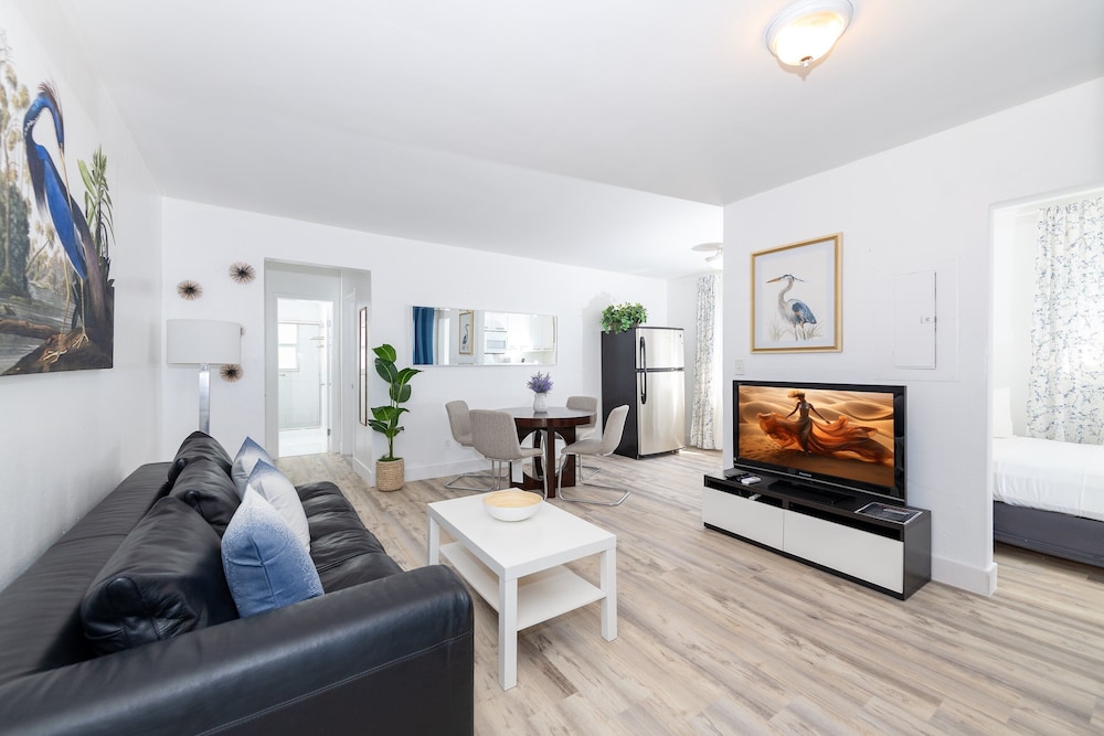 SOFI BEACH APARTMENT view 4