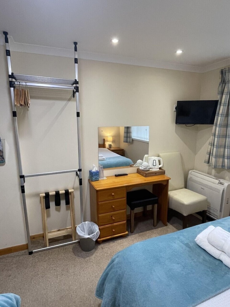 Royal Oak Guest House view 5