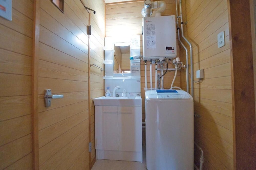 LAKE TOYA PREMIUM CABIN