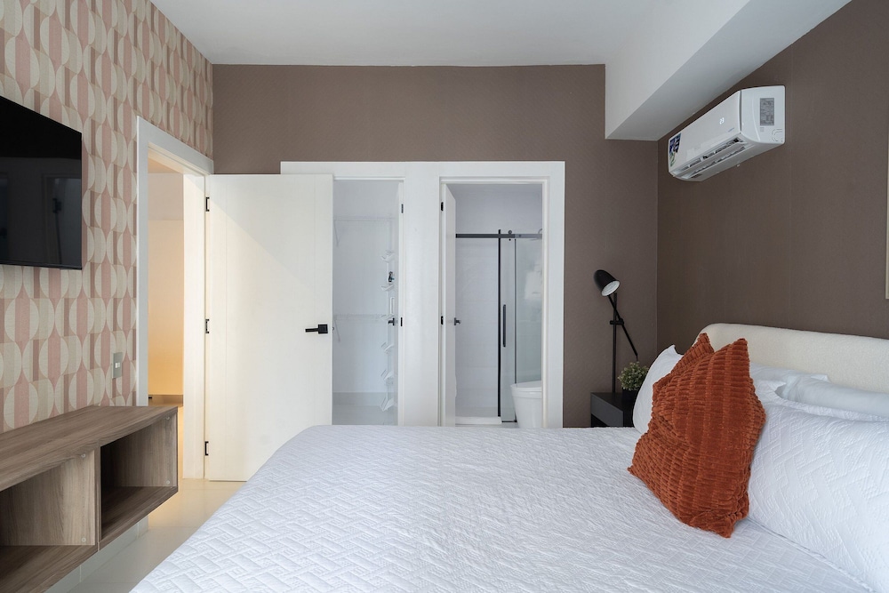 Shalom Residences By YellowKey