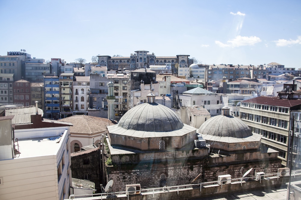 Old Port Otel - Image 8