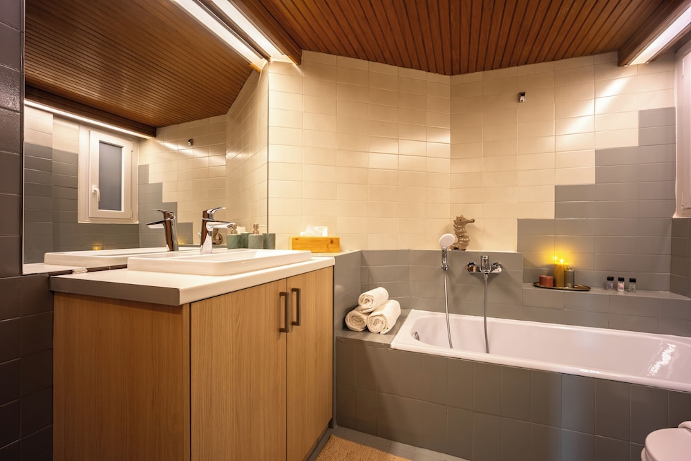 Touching Acropolis Elegant Apartment