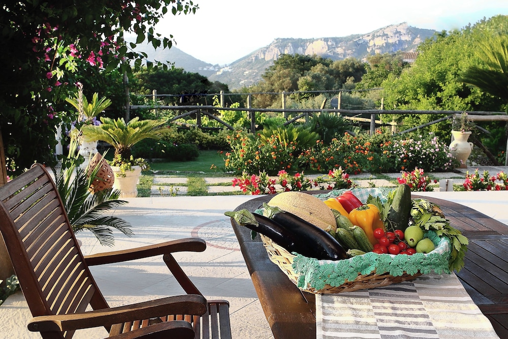 Villa Sorrento Coast For Families - Pool & Views photo 4