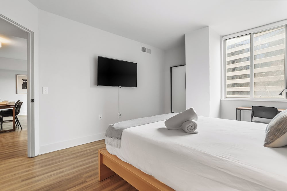 Well Appointed Apartments W Full Comfort