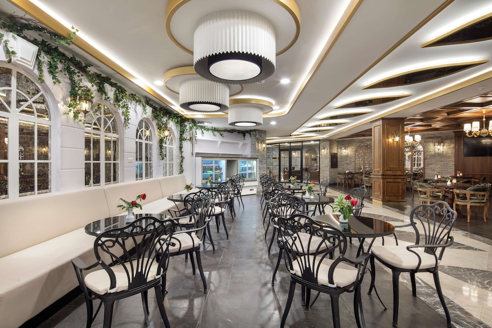 Saphir Hotel & Villas