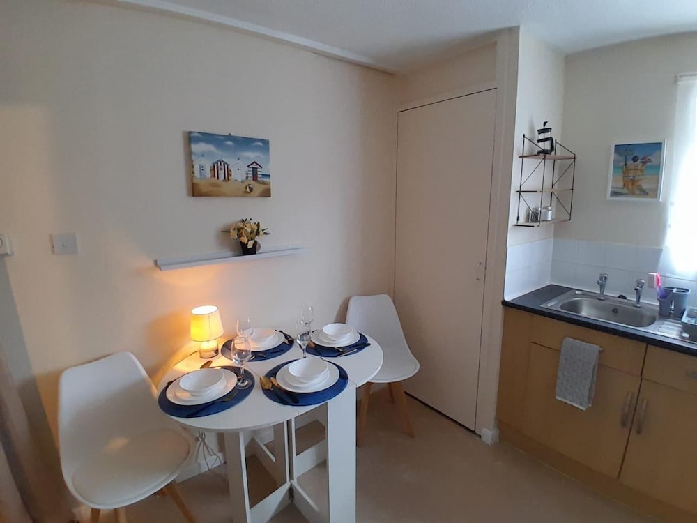Charming Northampton Apartment With 2 Bedrooms