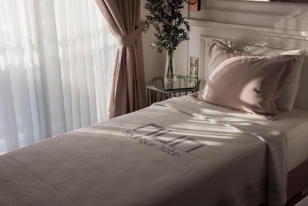 Nun By Laren Hotels - Image 61