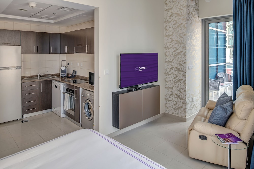 Dream Inn Dubai Bay Central