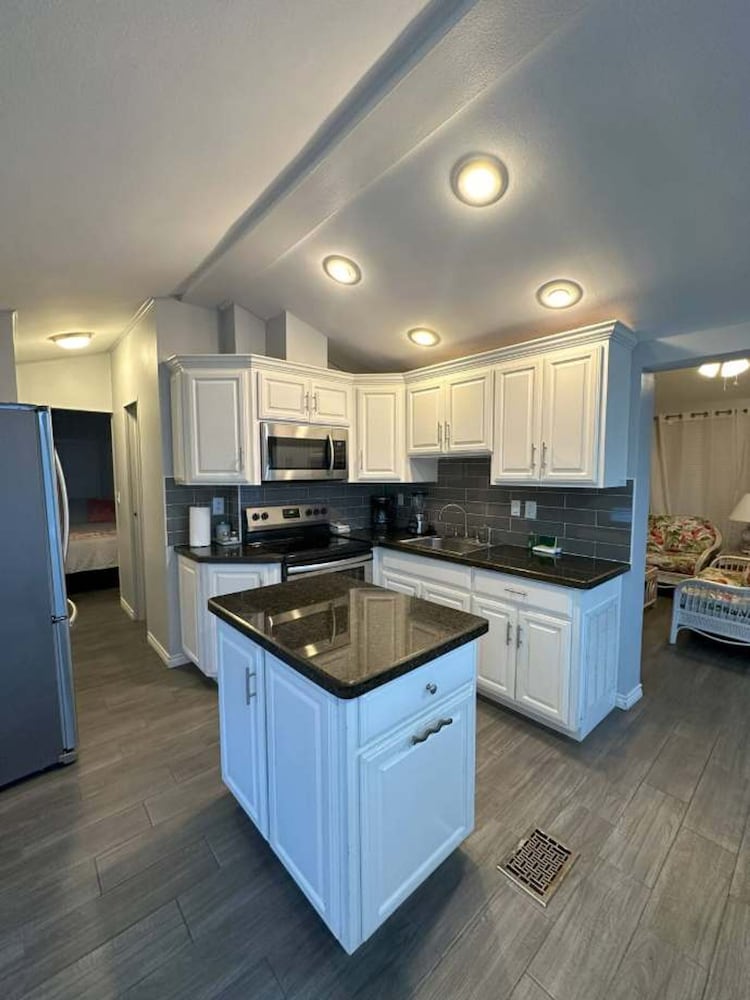 Stylish 2BR Waterfront Home w Pool Resort Access