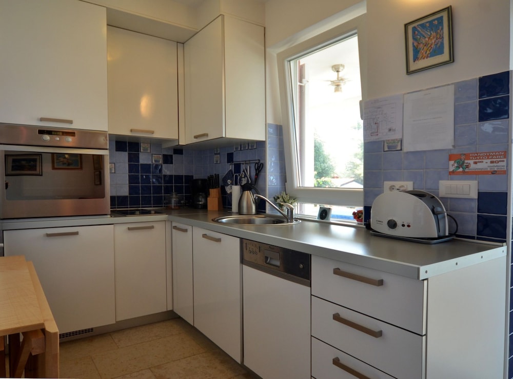 Comfortable and Sunny Rovinj Apartment