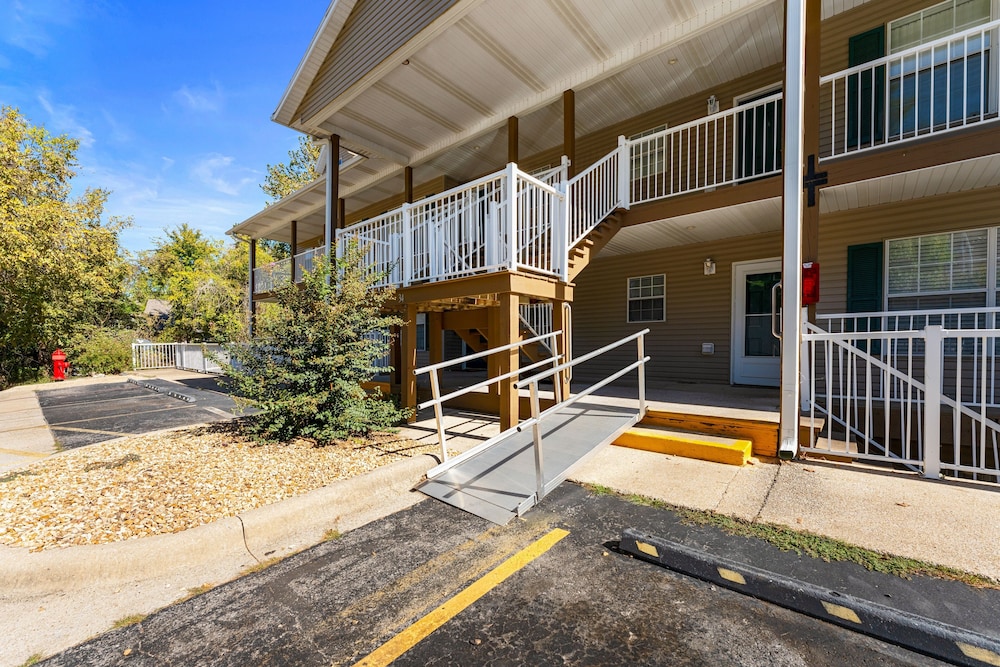 Clearwater - 2 Br Condo