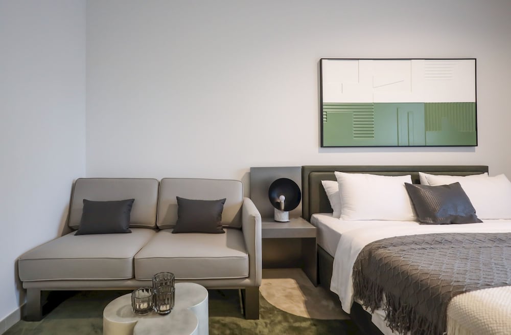 Elite LUX Holiday Homes - Modern Studio in MAG City Dubai