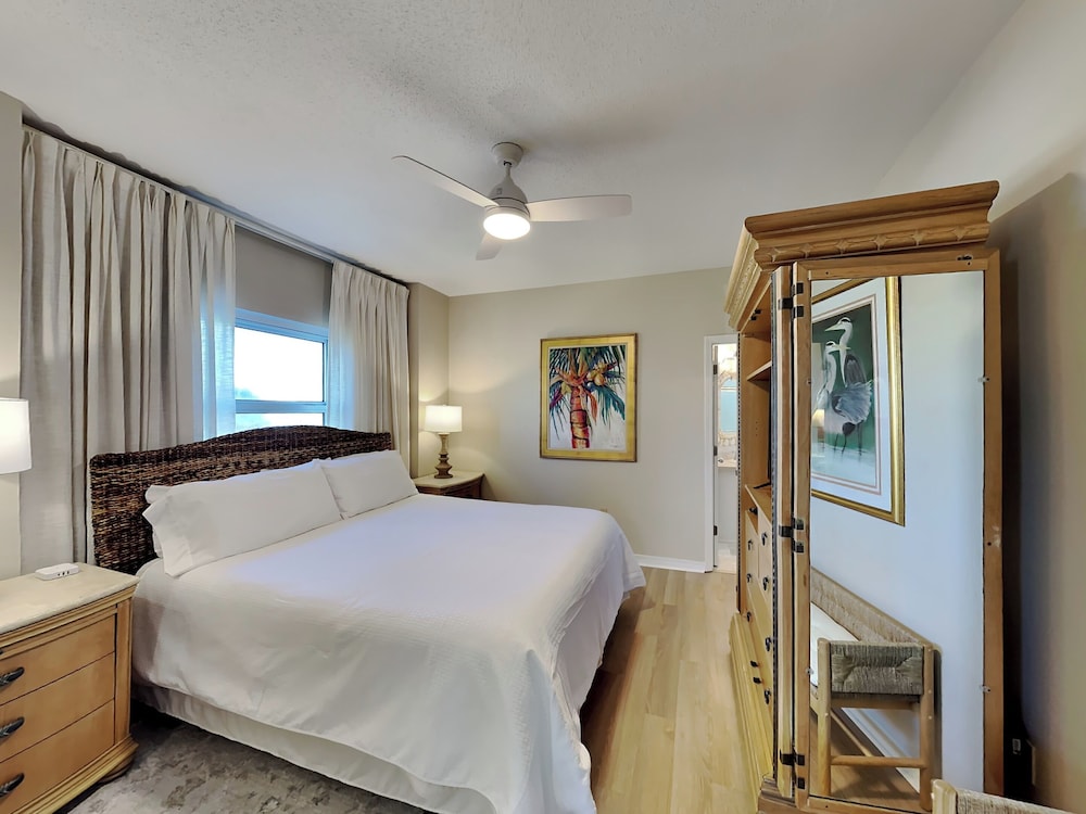 South Harbour #2F by Southern Vacation Rentals view 4