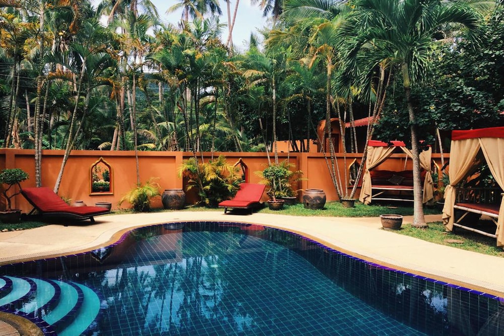 Sazana Villa Resort