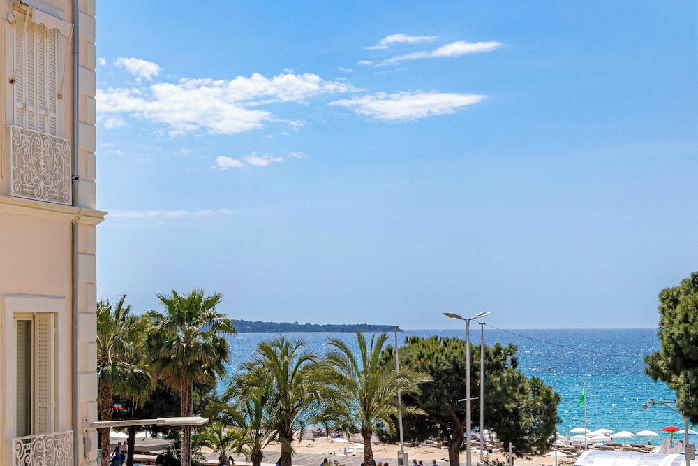 Renovated Apartment - Cannes Croisette Golden Square