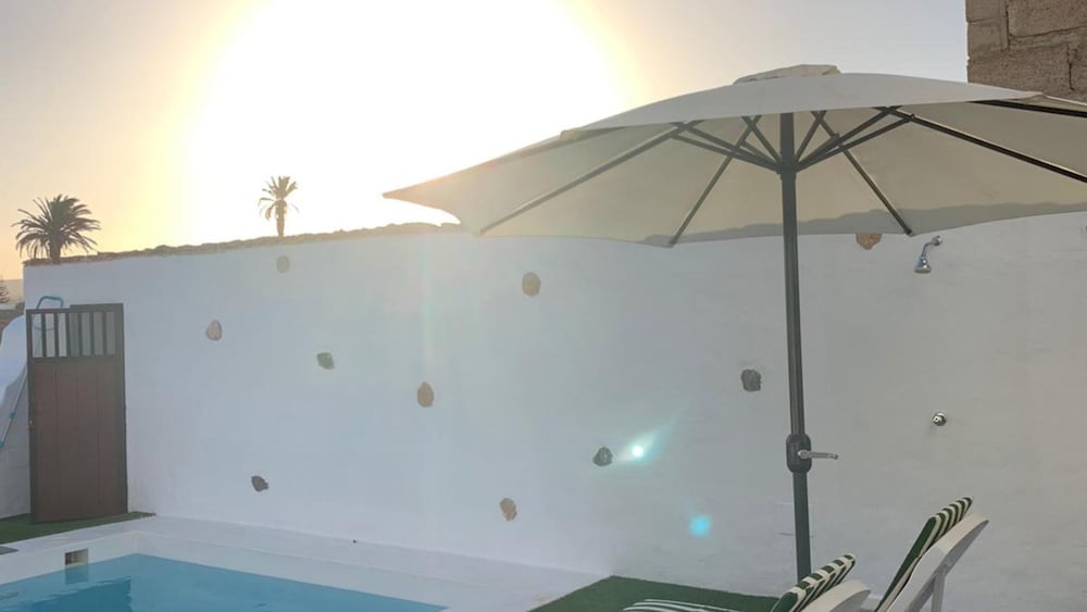 Rest and Enjoy in This Small, but Cozy Villa in Paradise photo 5